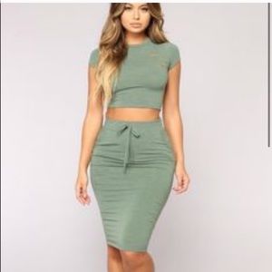 Fashion nova 2 piece midi